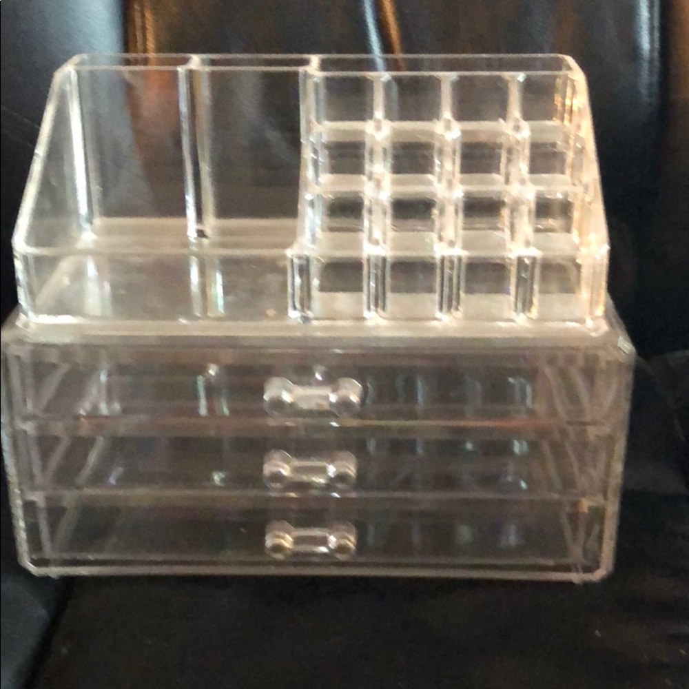 Acrylic makeup organizers
